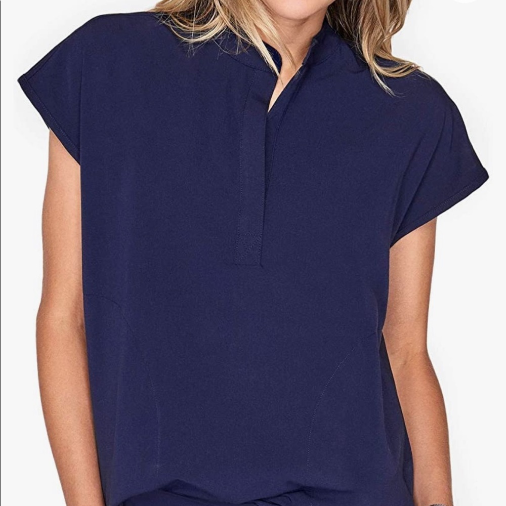 New FIGS Rafaela scrub top navy